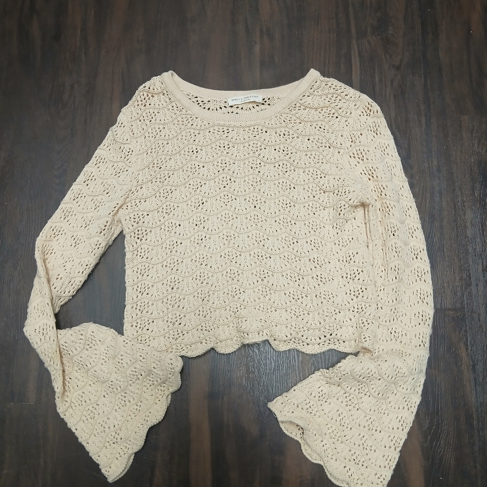 Spell Cream Knit Crop Top - Picture 7 of 7